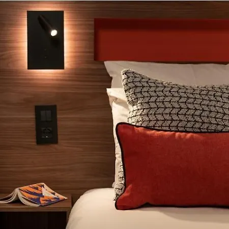 Отель Mercure St Germain En Laye