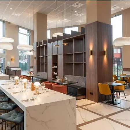 Mercure St Germain En Laye Hotel Achères