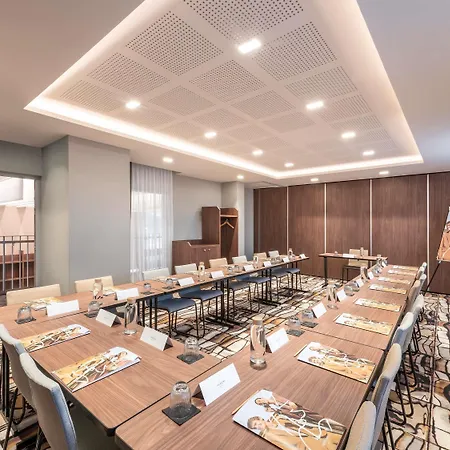 Mercure St Germain En Laye Hotel 4*