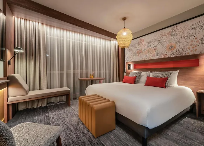 Hotel Mercure St Germain En Laye 4*