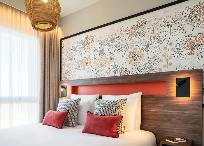Mercure St Germain En Laye Hotel 4*