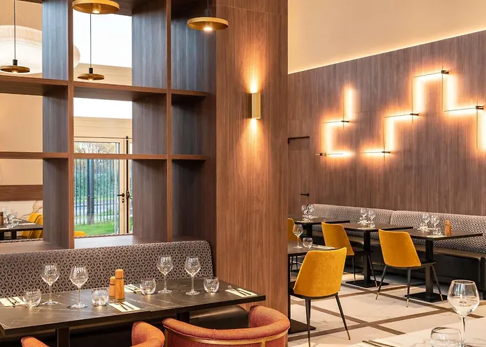 Hotel Mercure St Germain En Laye 4*