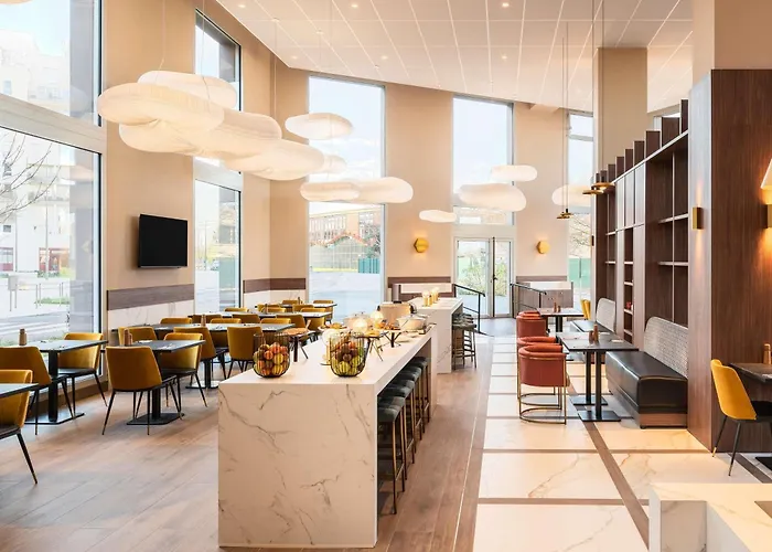 Mercure St Germain En Laye Hotel 4*