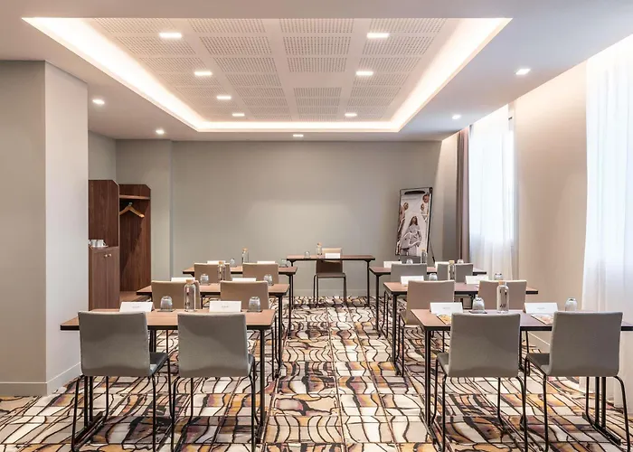 Mercure St Germain En Laye Hotel 4*